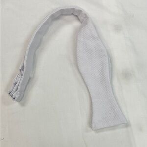 White Pique Self Tie Bow Tie